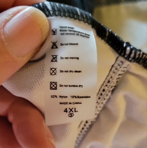 Plus Size 4xl Skirt w Under Shorts Bathing Swimsuit - Picture 7 of 7